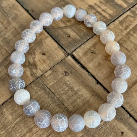 goddess zodiac Jewelry - 8mm Crackled Gray Agate Chakra Stretch Bracelet